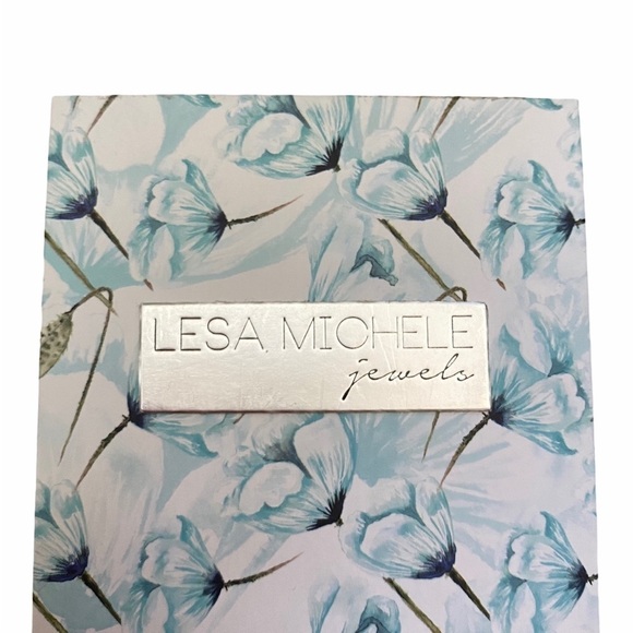 Lesa Michele Open Double Heart Swarovski Necklace - Picture 4 of 5